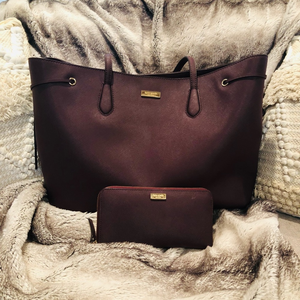 Michael Kors handbag and matching wallet.